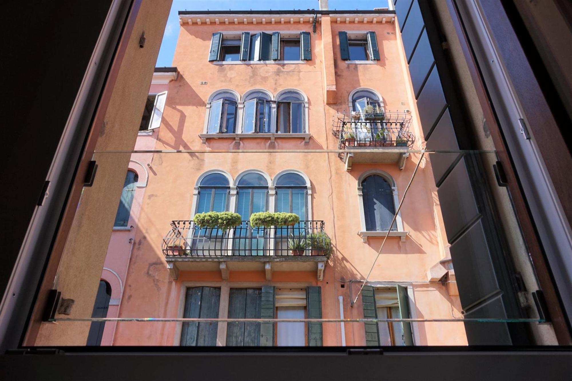 Sara S Luxury Home Five Minutes From Piazza San Marco 威尼斯 外观 照片
